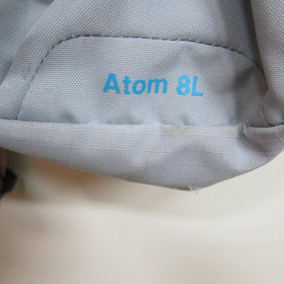 Patagonia Atom 8L Grey & Turquoise Crossbody/Sling Bag - Picture 3 of 9